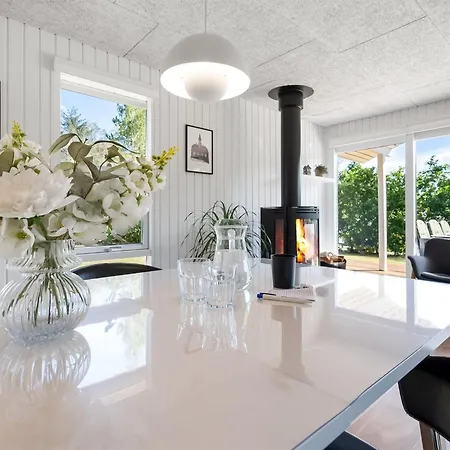 Lillebror - 7km From The Sea By Interhome